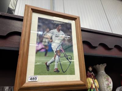 SIGNED RAUL GONZALEZ PHOTO
