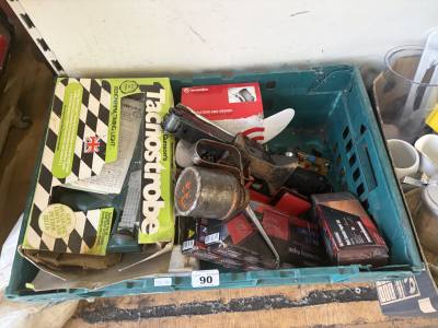 BOX OF CAR ACCESSORIES