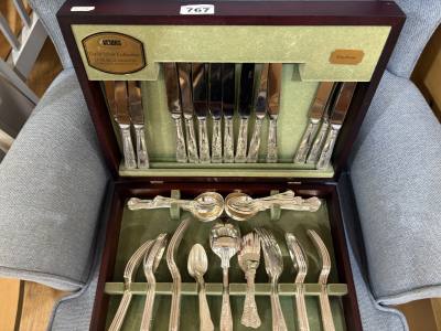 CUTLERY SET