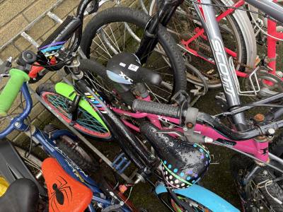 2 X BIKES