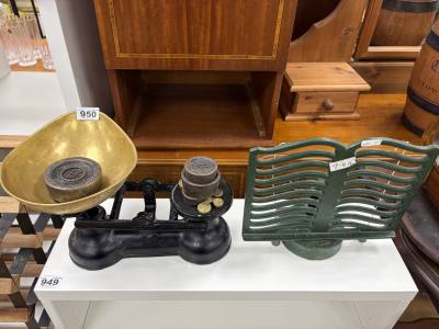 SCALES + WEIGHTS + BOOK STAND