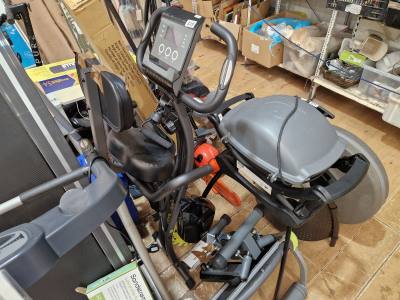 3 X PIECES OF GYM EQUIPMENT