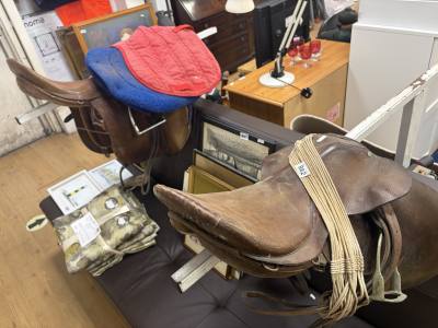 2 X HORSE SADDLES