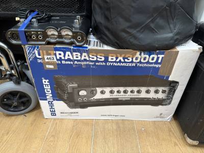 ULTRABASS BASS AMPLIFIER + COMPRESSOR