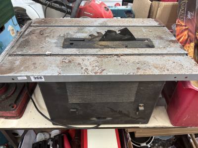 TABLE SAW
