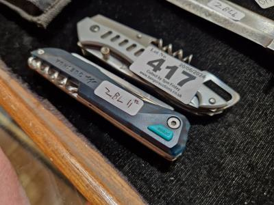2 PEN KNIVES
