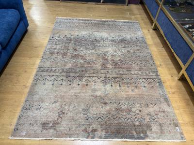 PATTERN RUG (6FT X 4FT)