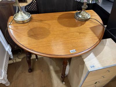 ANTIQUE DROP LEAF TABLE