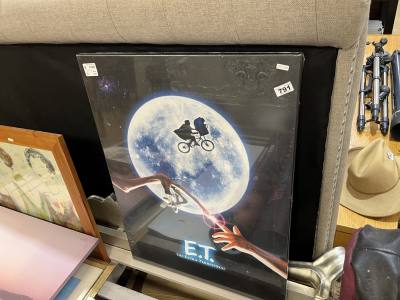 E.T CANVAS