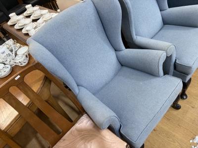 FABRIC WINGBACK CHAIR