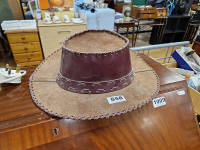 COWBOY HAT