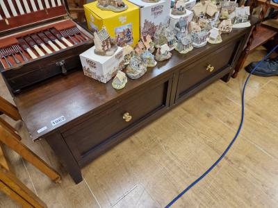 DRAWERED COFFEE TABLE