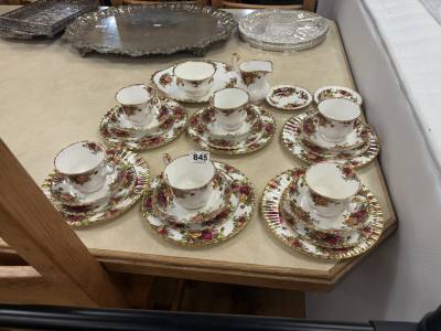 ROYAL ALBERT COUNTRY ROSE TEA SET