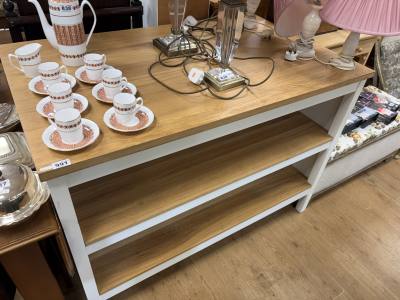 KITCHEN ISLAND