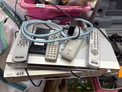 2 X DVD PLAYERS