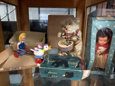 CLOCKWORK + VINTAGE TOYS