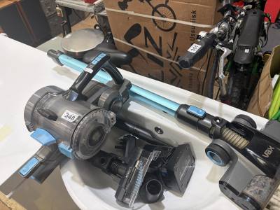 BATTERY POWER VACUUM