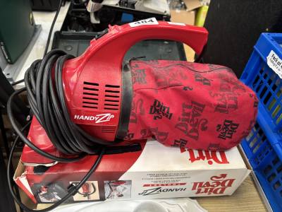 HAND VAC + ACCESSORIES