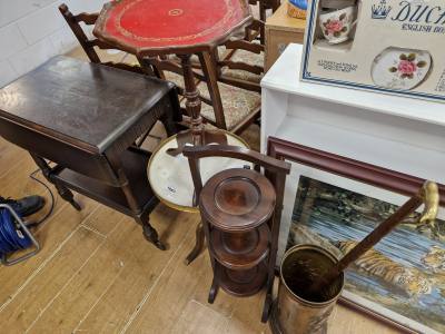 2 X SIDE TABLES + CAKE STAND