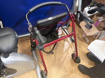 WALKING AID