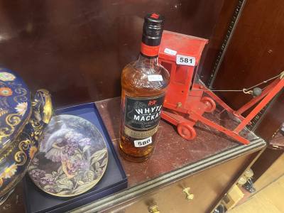 BOTTLE OF WHYTE + MACKAY SCOTCH WHISKY 