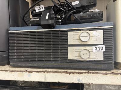 VINTAGE RECORD PLAYER (NEEDS PLUG)
