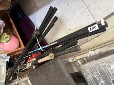 LOT OF GOLF CLUBS