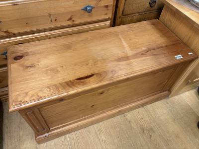 PINE BLANKET BOX