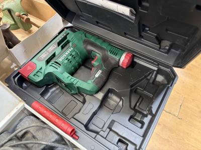 PARKSIDE NAIL GUN (NEEDS BATTERY)
