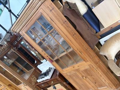 STRIPPED PINE CORNER UNIT