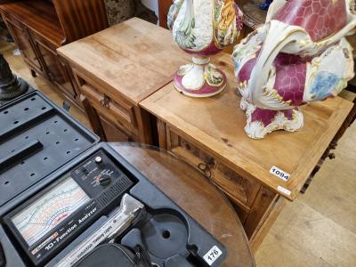 PAIR OF BEDSIDE CABINETS