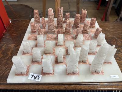 VINTAGE MARBLE AZTEC CHESS SET