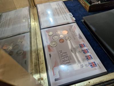 THE FIFTH PORTRAIT COMMEMORATIVE COIN SET