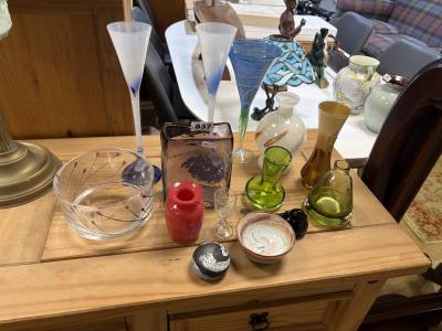 LOT OF SIGNED ART + COLLECTORS GLASS