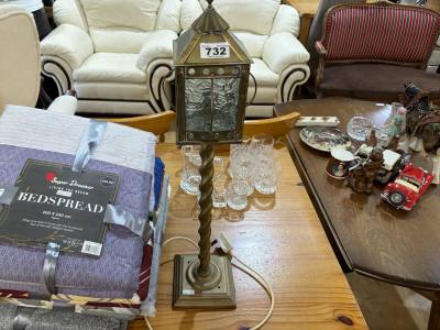 BRASS TABLE LAMP