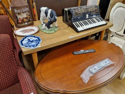 LAMINATE BREAKFAST TABLE