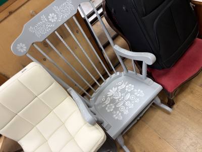 ROCKING CHAIR