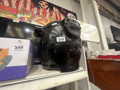 PRESSURE COOKER