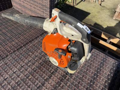 STIHL PETROL LEAF BLOWER