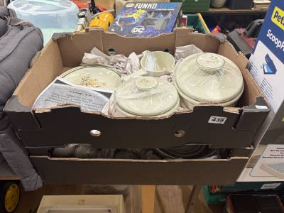 DOULTON DINNER SERVICE