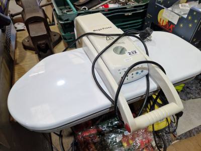 TROUSER PRESS