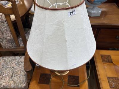 ORNATE TABLE LAMP