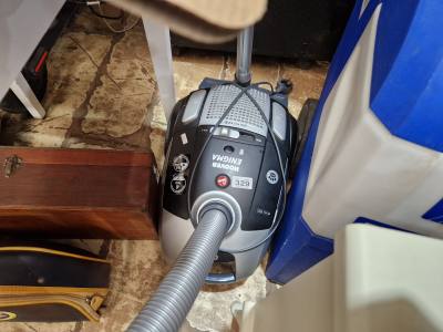 HOOVER VACUUM
