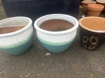 3 PLANTERS