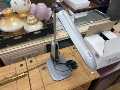 ANGLE LAMP
