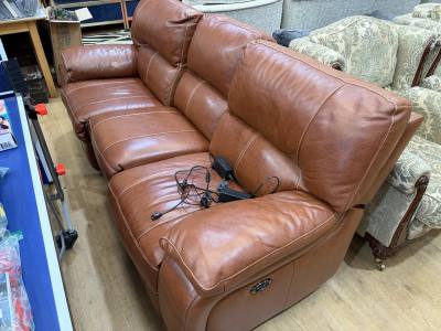 3 SEATER RECLINER SETTEE