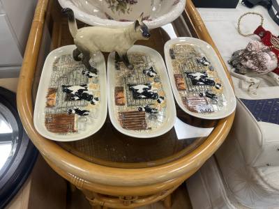 3 X BORDER ARTS PLATES + CHINA CAT