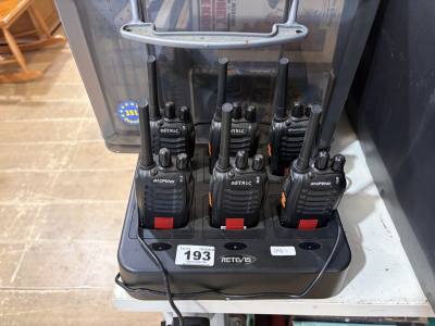 6 X BAOFENG 2 WAY RADIOS + CHARGING STATION
