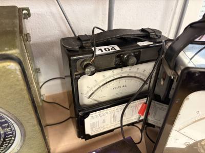 VOLTMETER