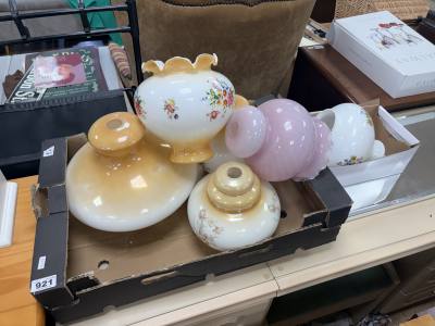 BOX OF LIGHT SHADES